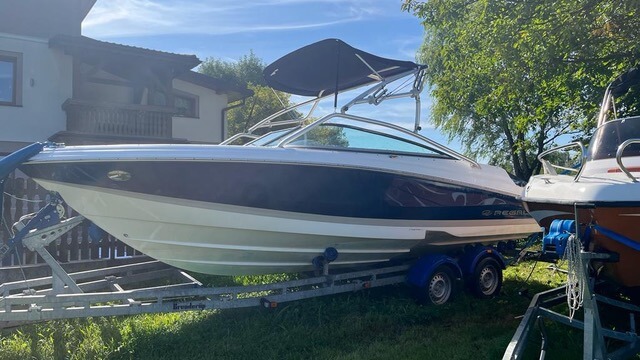 Regal 2200 Bowrider Cruiser